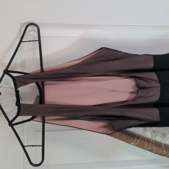 Black & nude dress - Picture 4 of 4